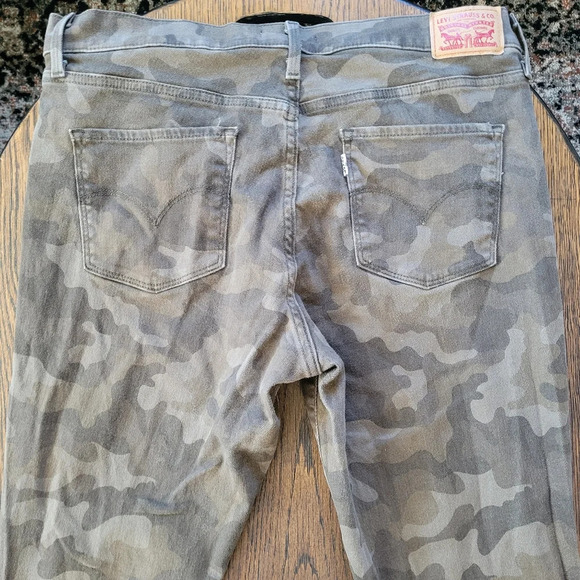 Levi's 311 Shaping Skinny Camouflage Jeans Size Women's 32x30 - Picture 6 of 13